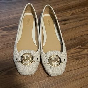 Michael kors flats